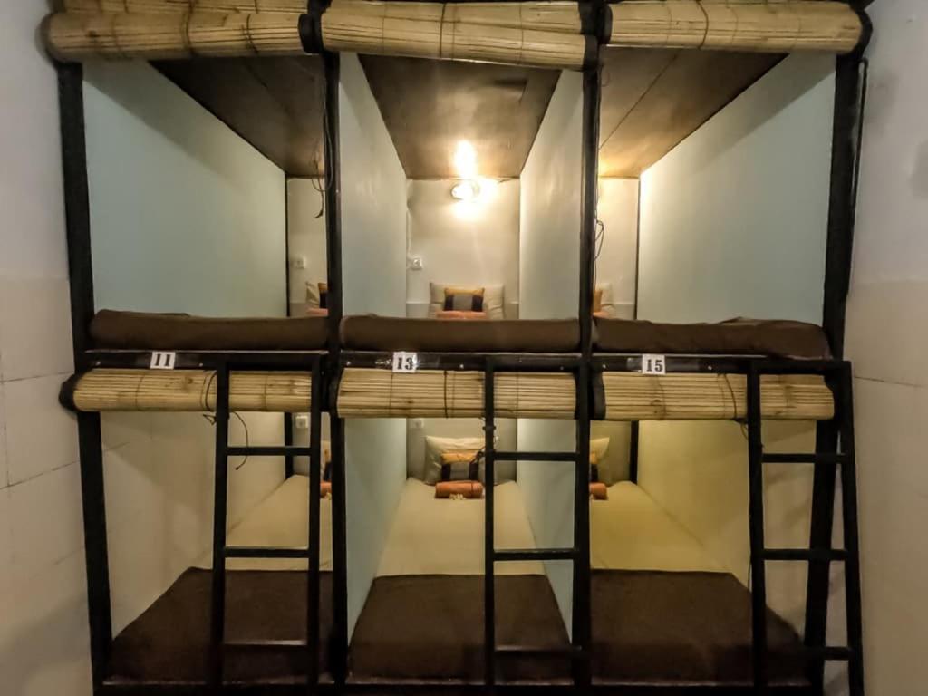 Bali Green Hostel Seminyak  Ngoại thất bức ảnh